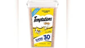 Temptations Cat Treats Classic Crunchy & Soft Review – Tasty Chicken Flavor