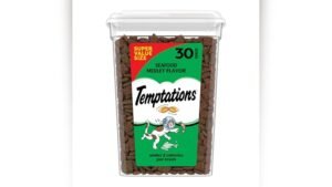 Temptations Cat Treats Seafood Medley 30 oz Review & Benefits
